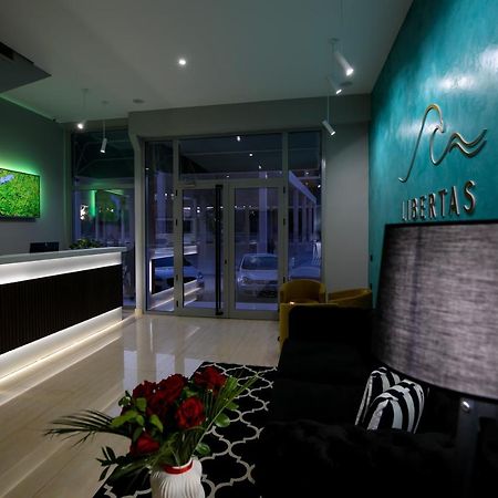Hotel Libertas Vlorë Extérieur photo