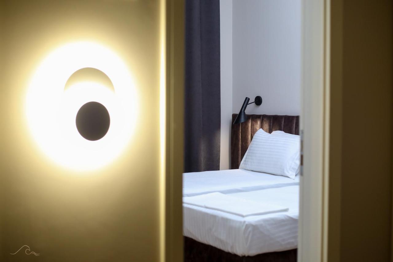 Hotel Libertas Vlorë Extérieur photo