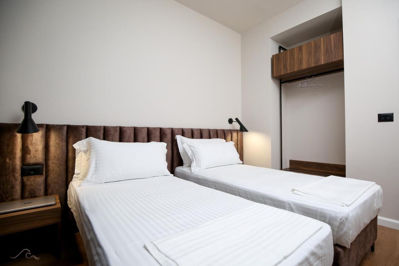 Hotel Libertas Vlorë Extérieur photo