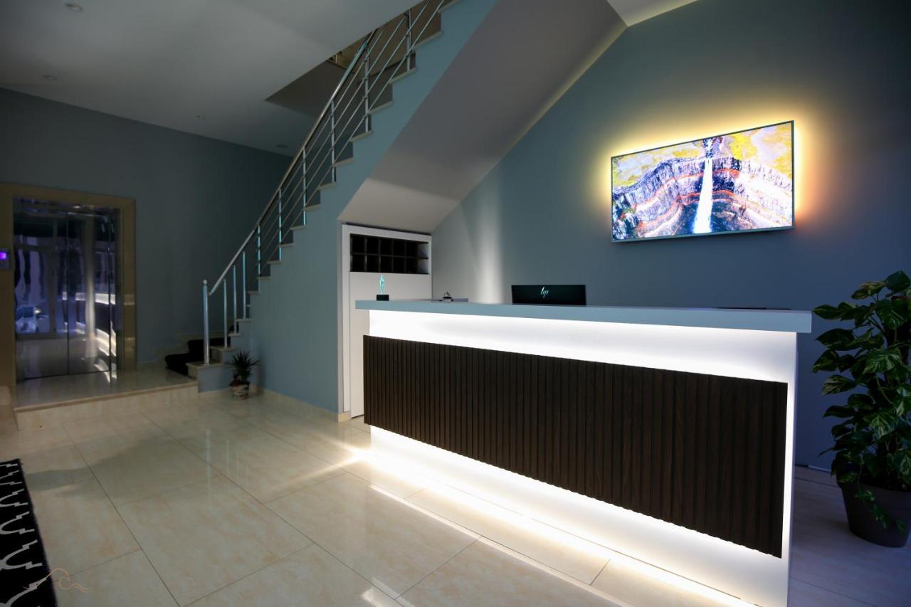 Hotel Libertas Vlorë Extérieur photo