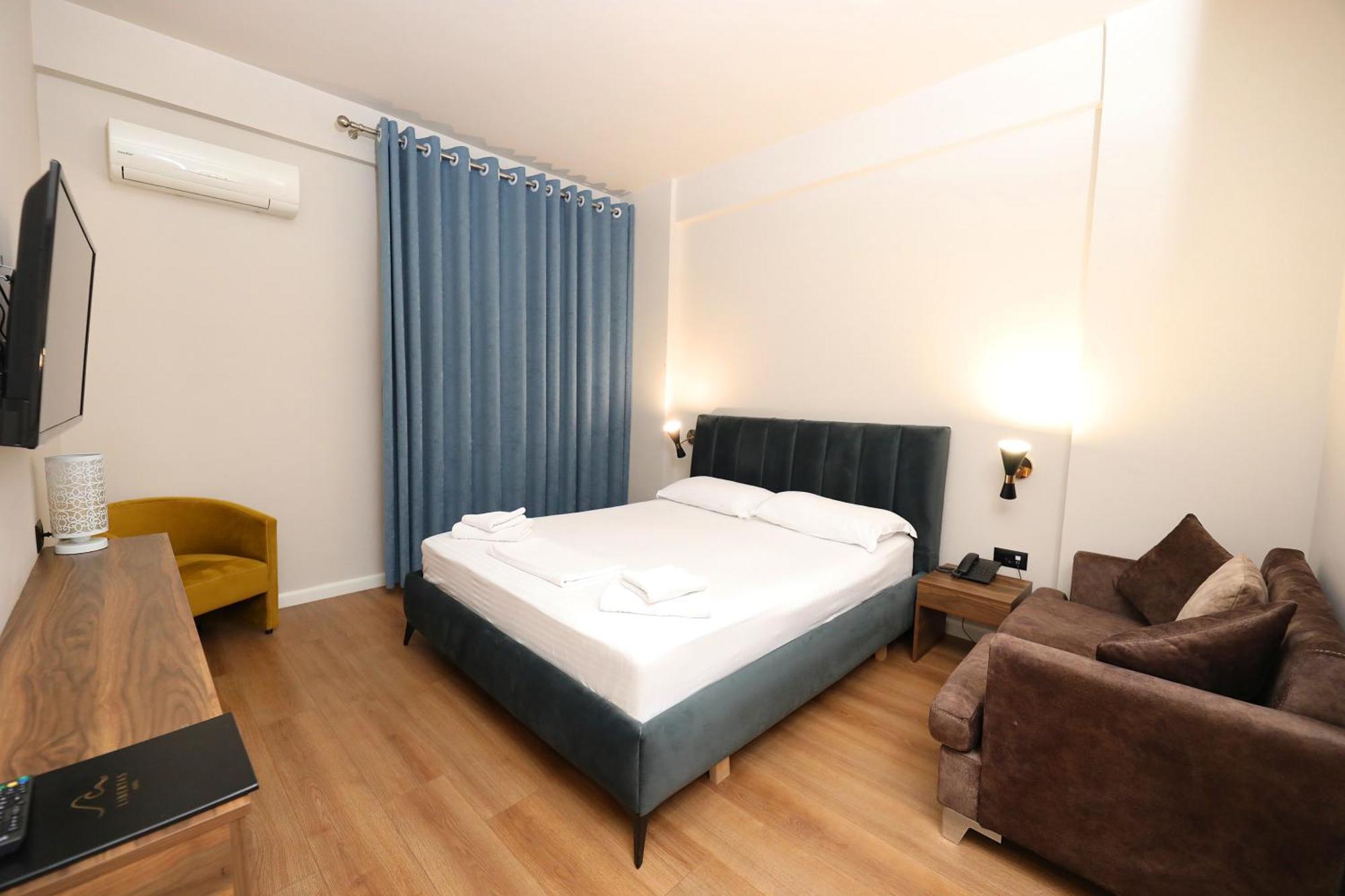 Hotel Libertas Vlorë Extérieur photo