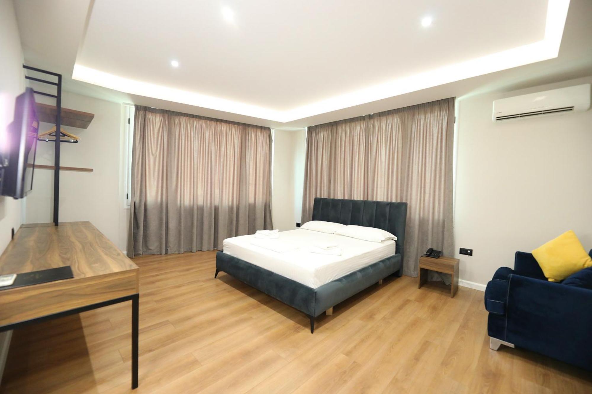 Hotel Libertas Vlorë Extérieur photo