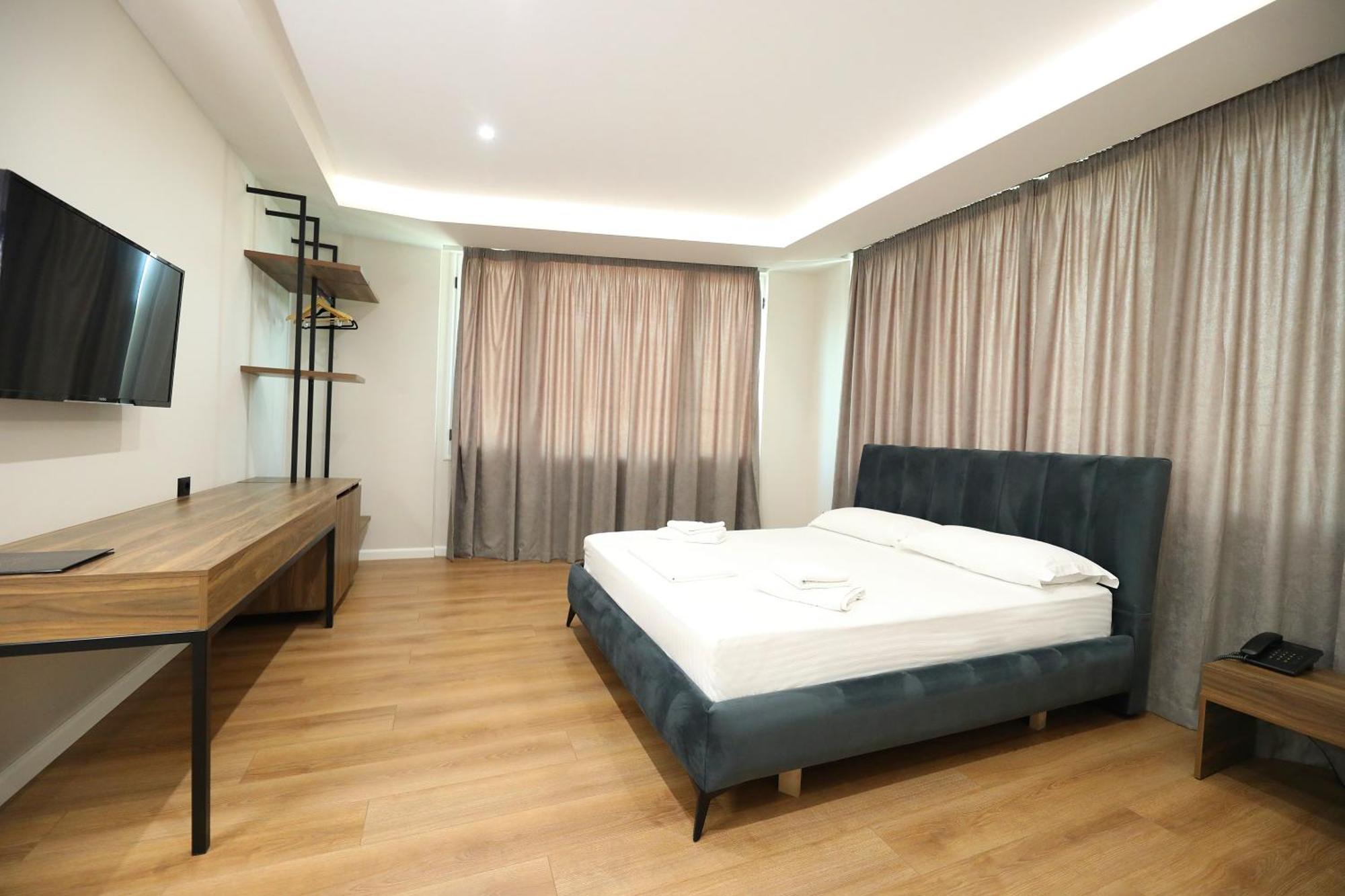 Hotel Libertas Vlorë Extérieur photo