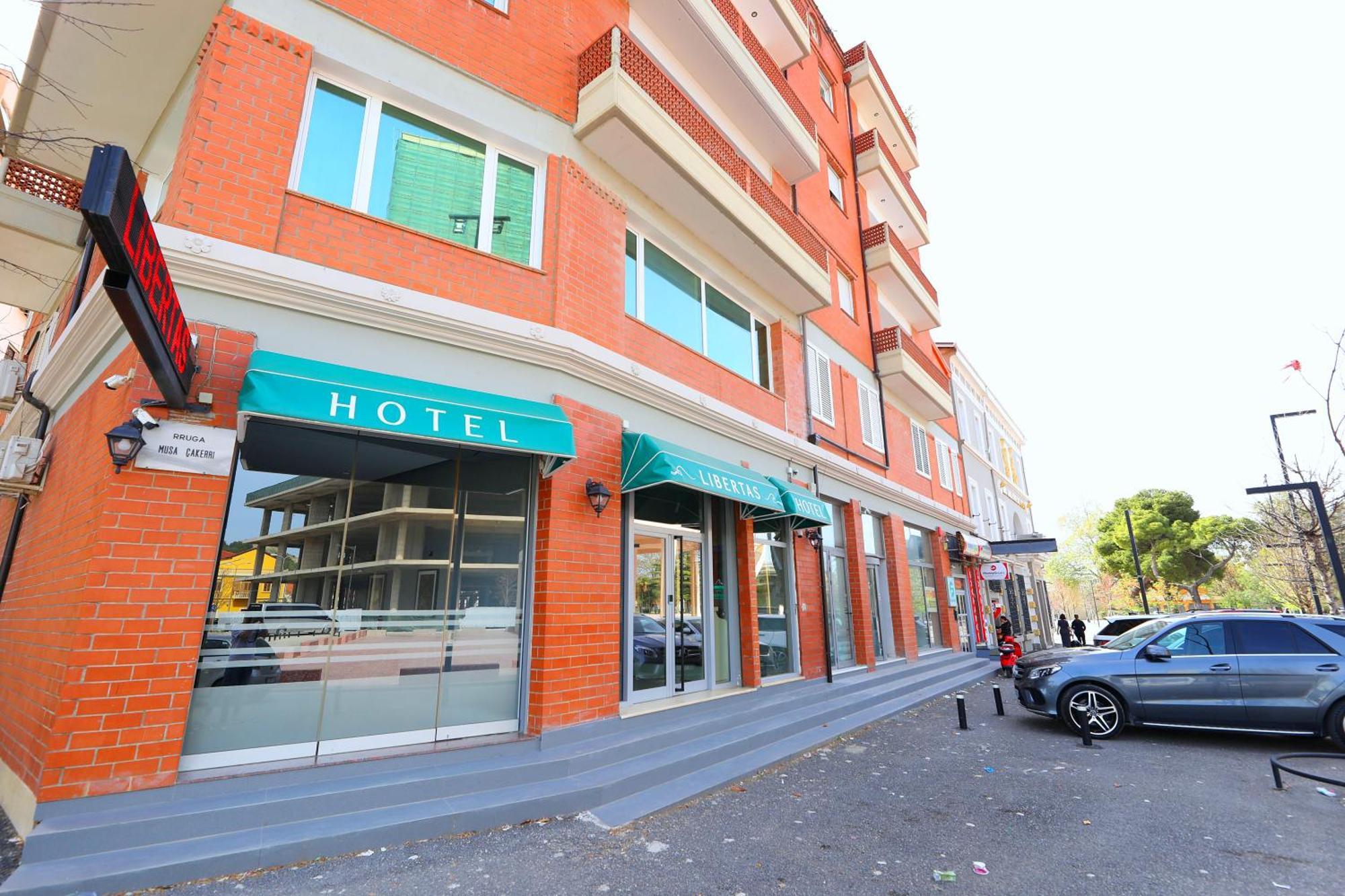 Hotel Libertas Vlorë Extérieur photo